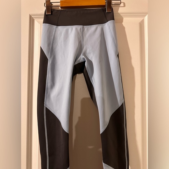 Kendall and Kylie leggings - Picture 2 of 4